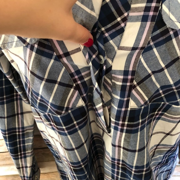 Banana Republic Plaid Half Button shirt - Picture 4 of 7